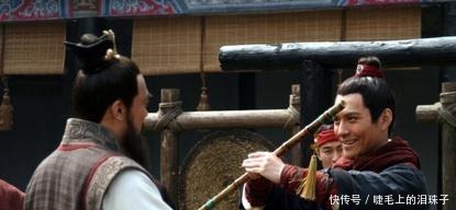 宣读|水浒传里只因宣读圣旨时断错句子,造成血流成河,主帅被活捉!