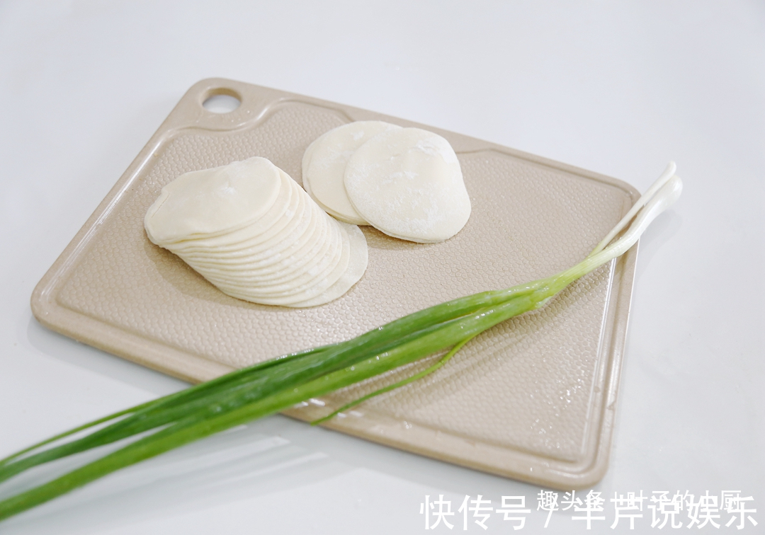 葱花饼吃了几十年,第一次发现如此妙招,太棒了!又快又好层层酥