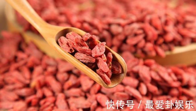 自由基过氧化损伤|晚上睡觉之前吃5粒枸杞,连吃5天,3个好处找上门,早吃早健康