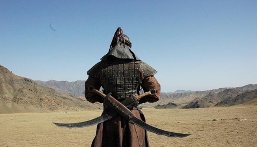 喜欢|古代战场上为何西北少数民族喜欢弯刀,而中原喜用直刀?