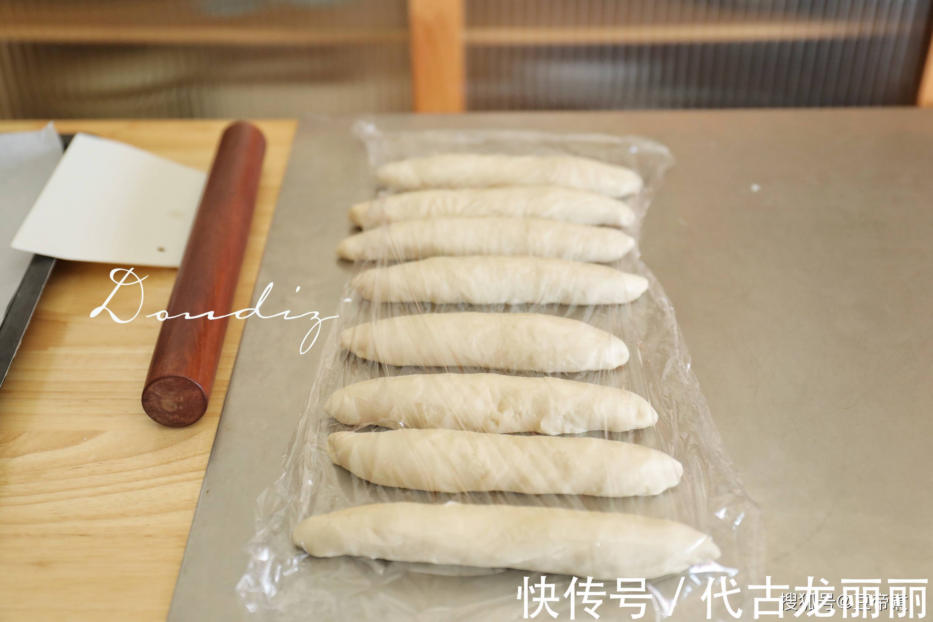 市场上卖得火爆的面包,做法没有你想的那么难,看一看你也就会