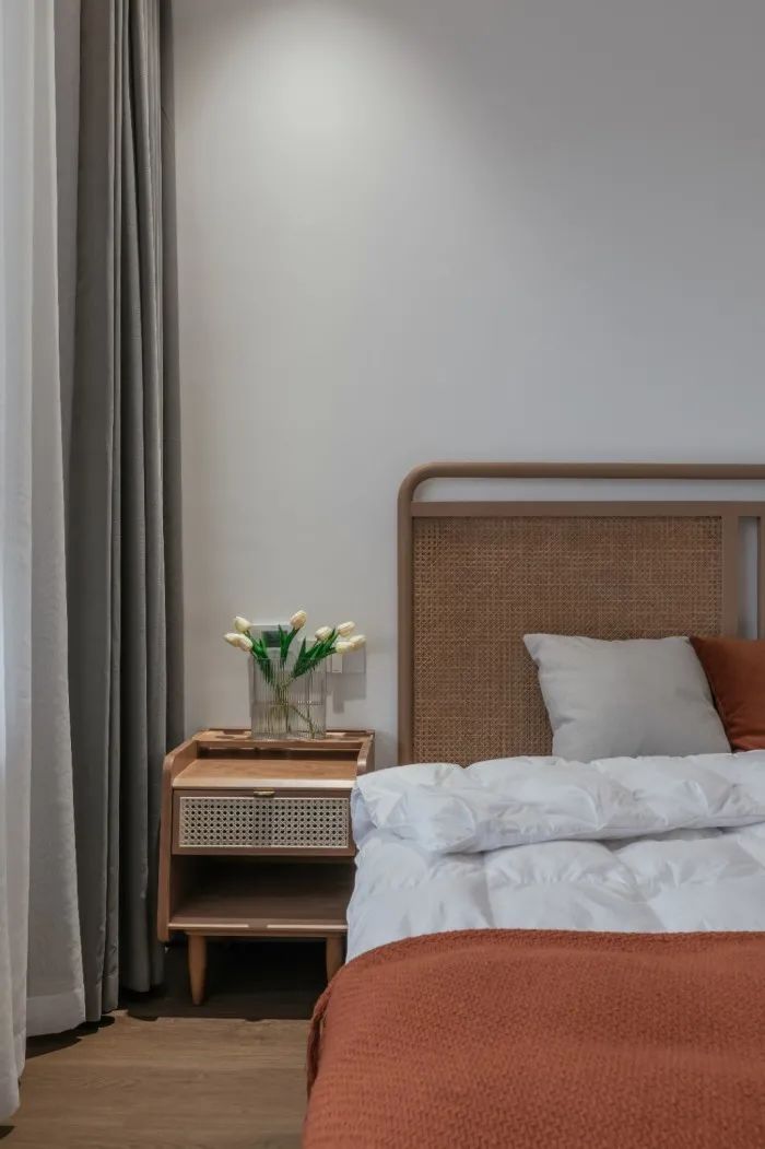 146㎡现代简约设计风格，打造南北朝向的明亮空间|黄石装修 | 过道