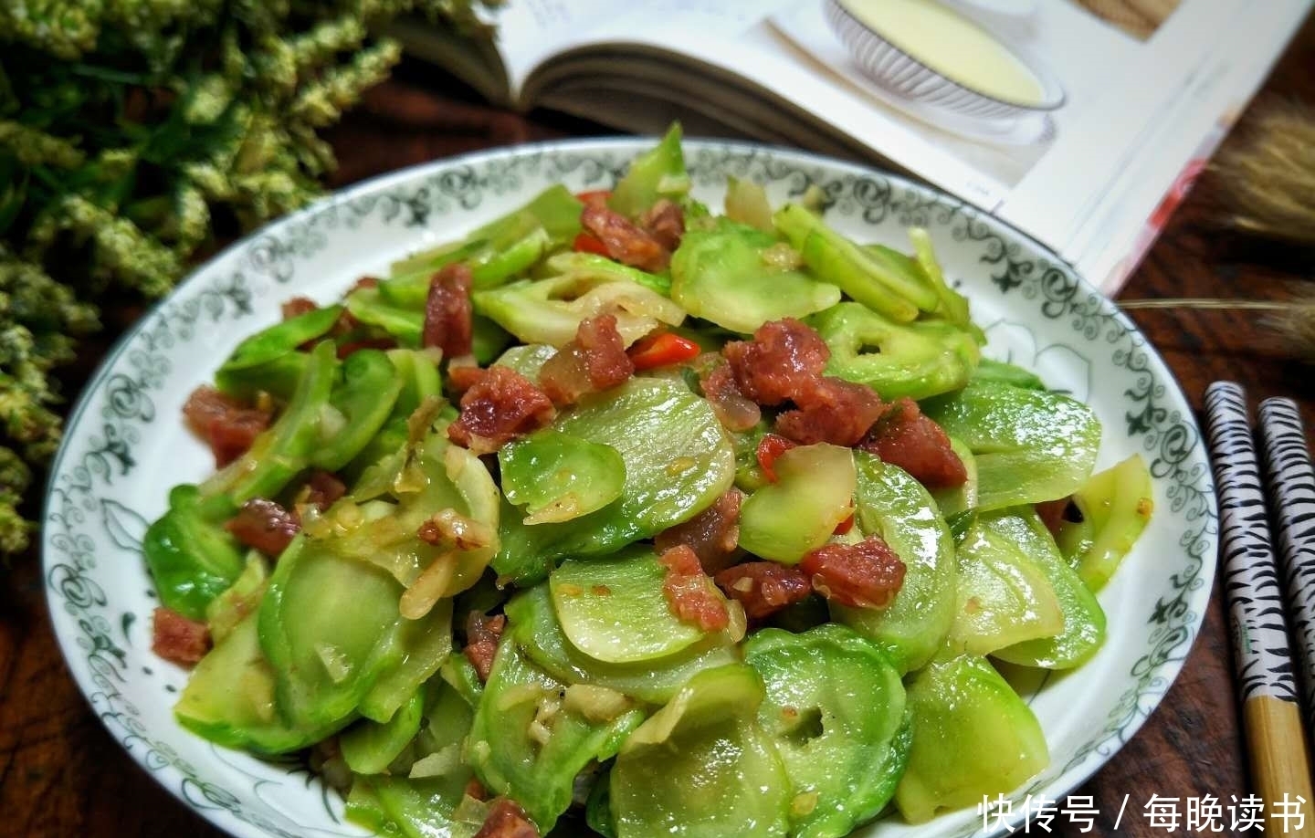 这菜是南方人的最爱,遇见就买,钙是鸡蛋的5倍,4月再不吃就老了