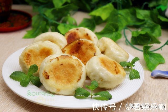 大白菜|教你做生煎包,皮薄不破也不焦,包底金黄酥脆,肉嫩鲜香多汁