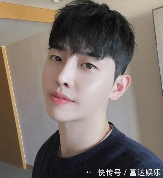 男团|12名队友举手要他退出 男团成员认遭霸凌:开了窗准备往下跳