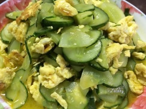 污血|黄瓜和此物一起炒，血管畅通无阻，排出污血，子宫也越来越干净