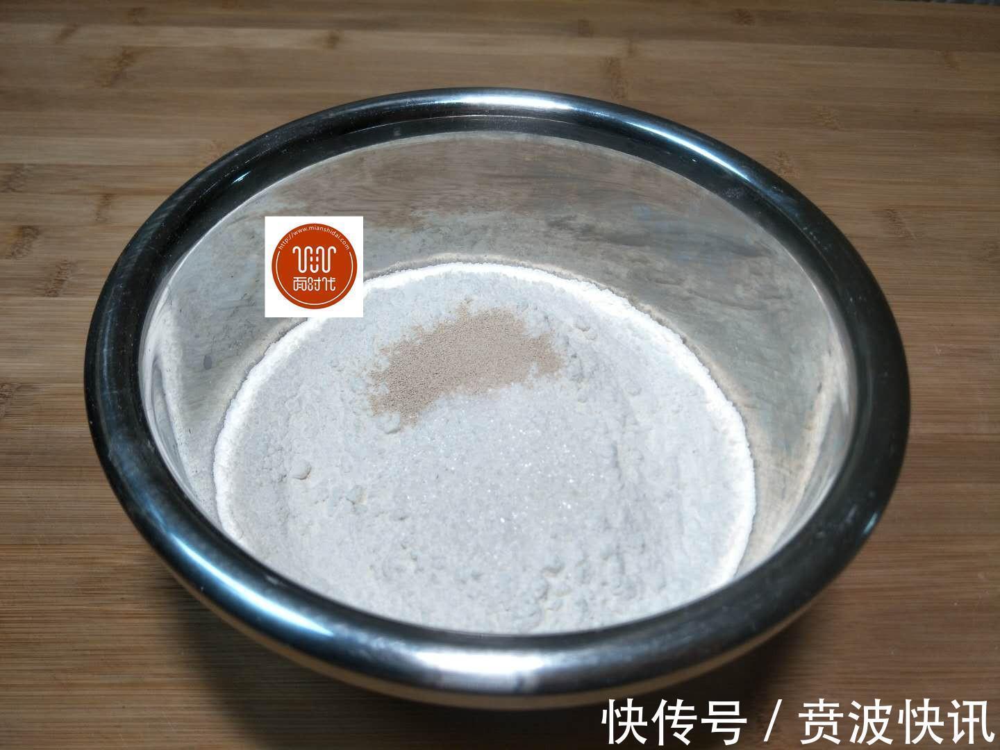 花卷不要再蒸着吃了，试试着样做，3分钟就出锅，宣软又酥脆！
