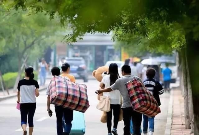 高考制度|当年那个高考故意考0分，把自己笔名写满试卷的女生，现状如何了