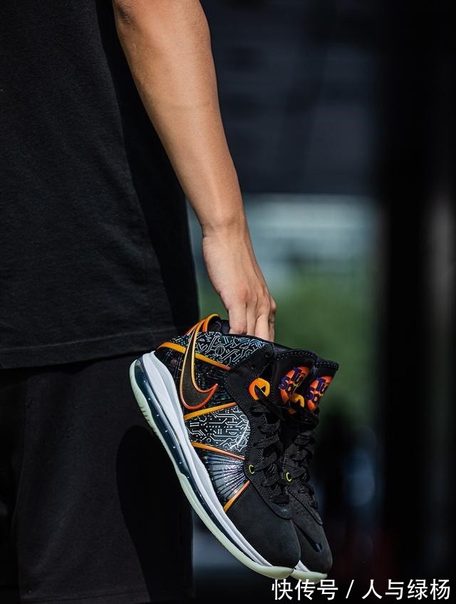 spac 「大灌篮」LeBron 8 抢先上脚!这个细节很多人都没看懂
