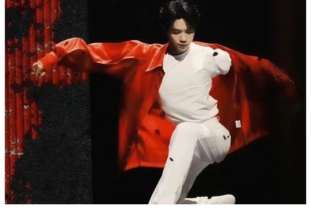 和楊洋師出同門,參加《青你3》脫穎而出,21歲的他未來可期