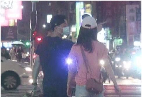 建华|霍建华夫妇被拍到街头争吵,被丈夫吼到落泪?林心如回应:没有这回事