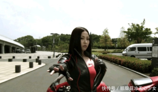 假面骑士W为何能成功长大之后才发现，原来女演员的付出也很大