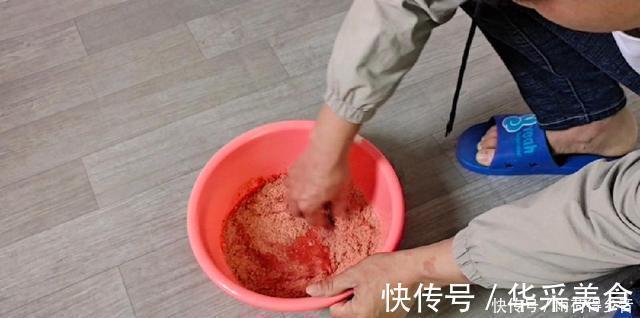 钓鲤鱼不需要太多料混合,配对这两种料,一年都不用换了