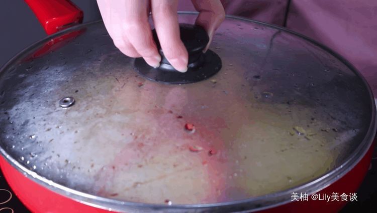  过瘾|教你一个鸡蛋饼创新吃法，早餐孩子一餐能吃4块，特别香特别过瘾