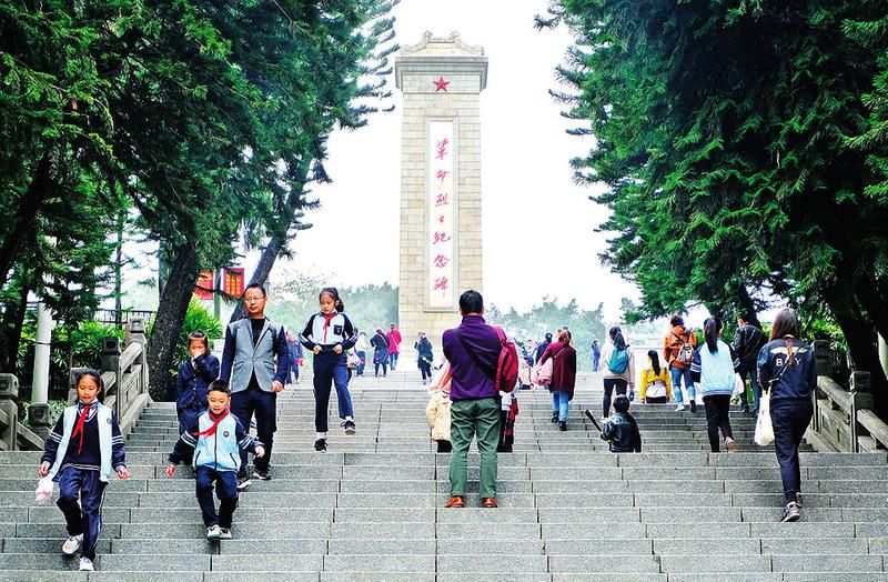 清明假期南宁各景区迎游玩小高峰 文明旅游成风景