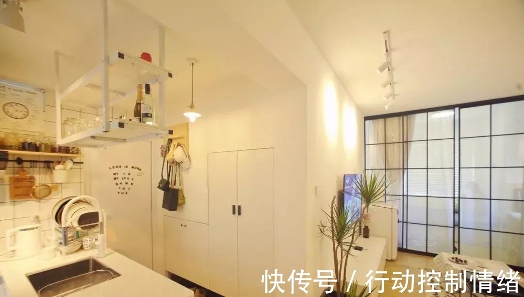 简约|60平不到的小户型,硬是被设计成时尚的2室2厅,简约时尚动人!