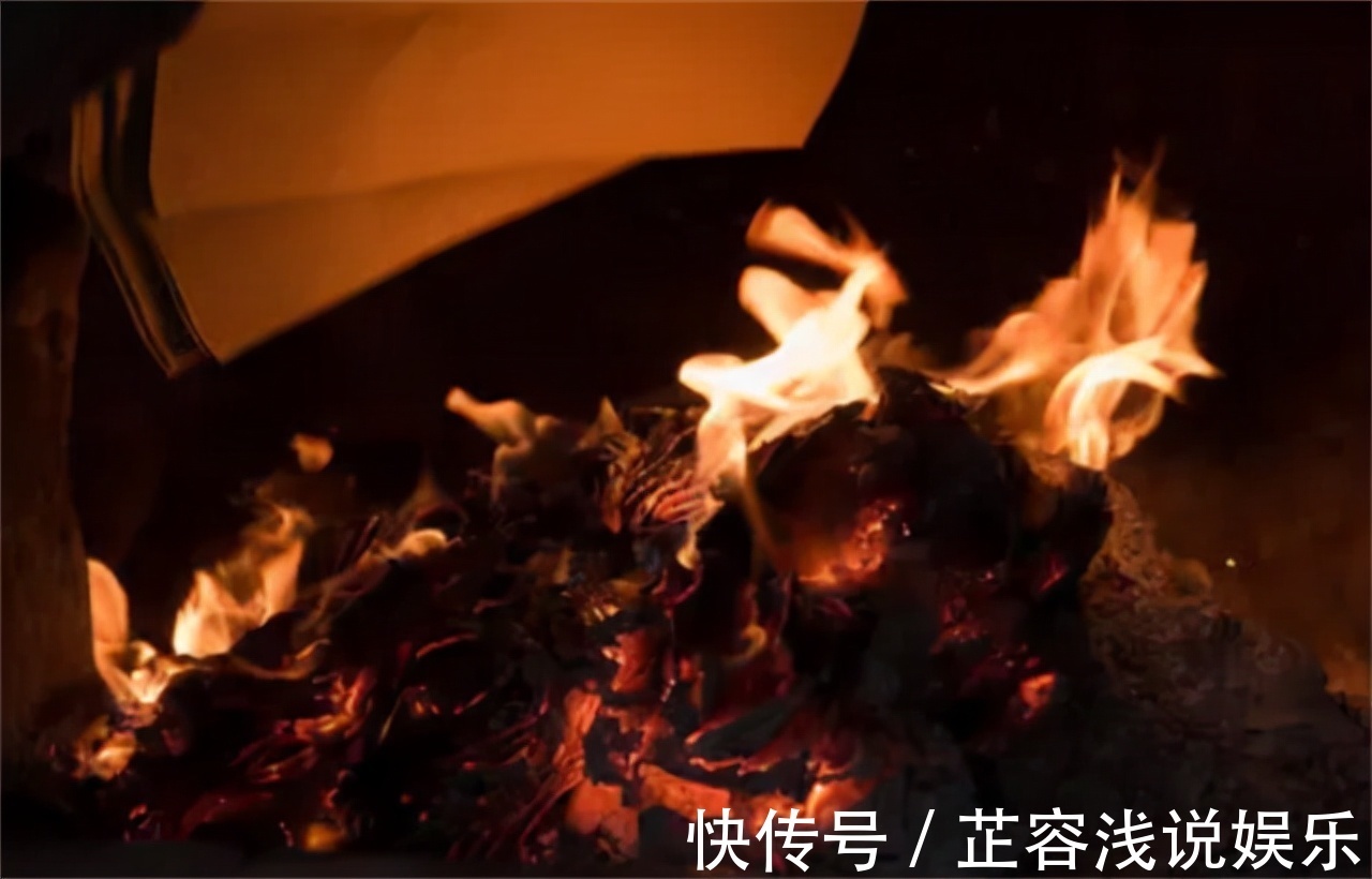 烧纸&人死后为什么要烧纸?流传几千年的文化,难道仅仅只是迷信?
