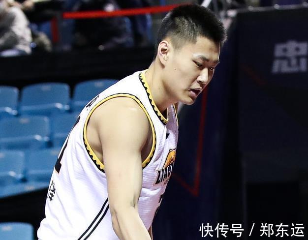 飞扣|张镇麟6次飞扣狂轰30+8,吴昌泽暴砍11分!双星41+9辽宁冠军太稳