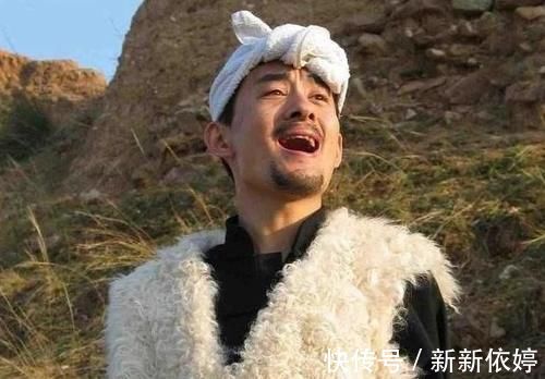 阿宝|他曾是《星光大道》冠军，因身份造假被迫退圈，如今要靠老婆养活