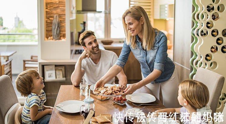 父母|父母一定要给孩子3样东西,关乎孩子的未来,父母再节俭也要给!