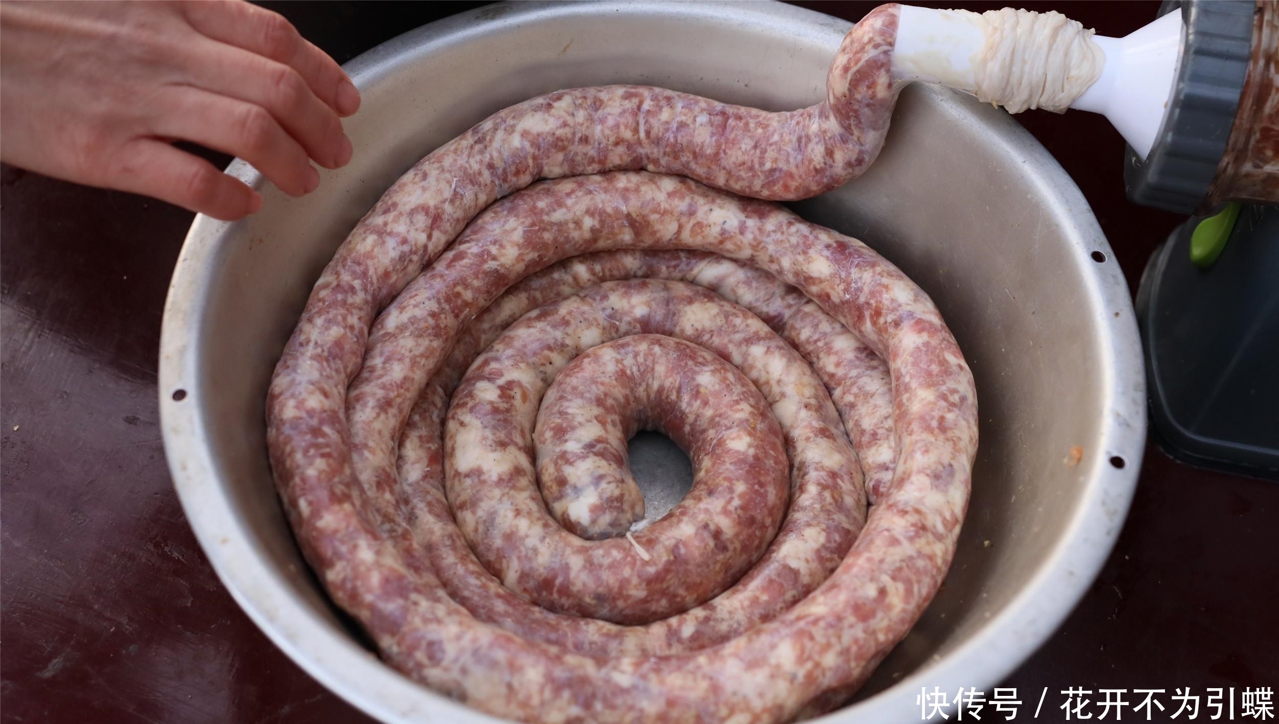 在家灌香肠,十斤肉放多少盐?教实用配方和
