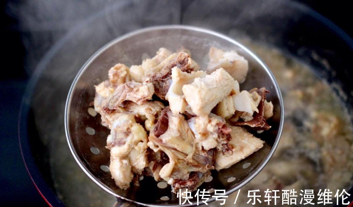 鸡腿肉|好吃到原地爆炸的黄焖鸡架，简单易学，用来下酒最合适