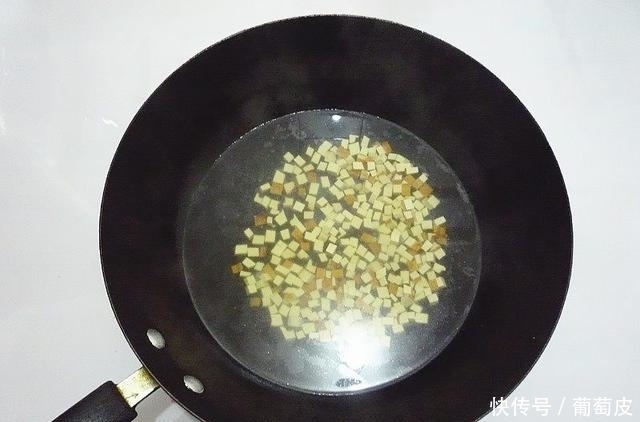 芹菜叶|预防高血压的菜，降血压、降血脂、防治动脉粥样硬化的功效。