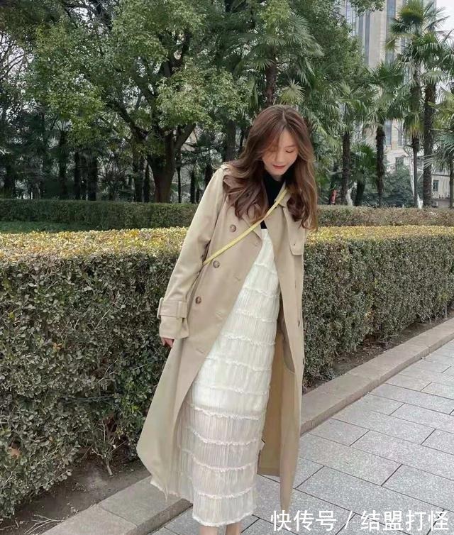 时尚|被“黑白配”穿搭圈粉了，学会这些搭配小心机，轻松展现高级时尚