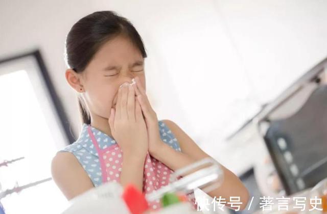 小杰|男孩鼻子流血,爸爸的三个果断做法,值得很多家长学习