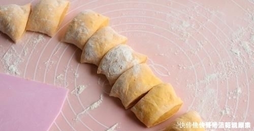 女儿不吃早餐,换个做法,出锅连吃3个,比馒头好吃,比油条健康