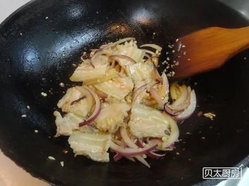 一人食的小火锅，每天都要不一样的好吃味，全身暖暖的！