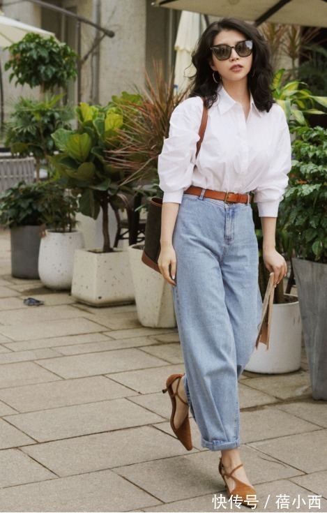 风衣 秋季还是穿“牛仔裤”最时髦,这样搭配毛衣、风衣、大衣,真高级