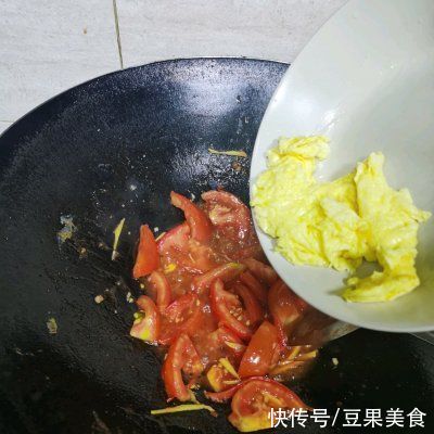 油炒牛肉|老少皆宜的西红柿鸡蛋炒牛肉，香软咸鲜，味美可口