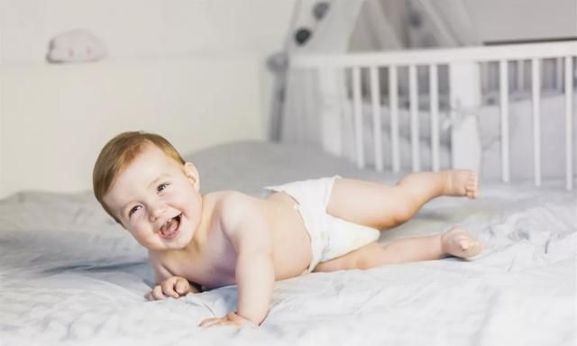 宝宝红屁股总反复,纸尿裤是“元凶”?也许是你护理方法有问题