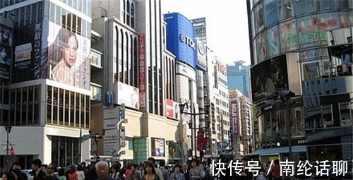 一线城市|深圳的“穷人”，为何不把房卖了，拿几百万去小城市过富裕生活？
