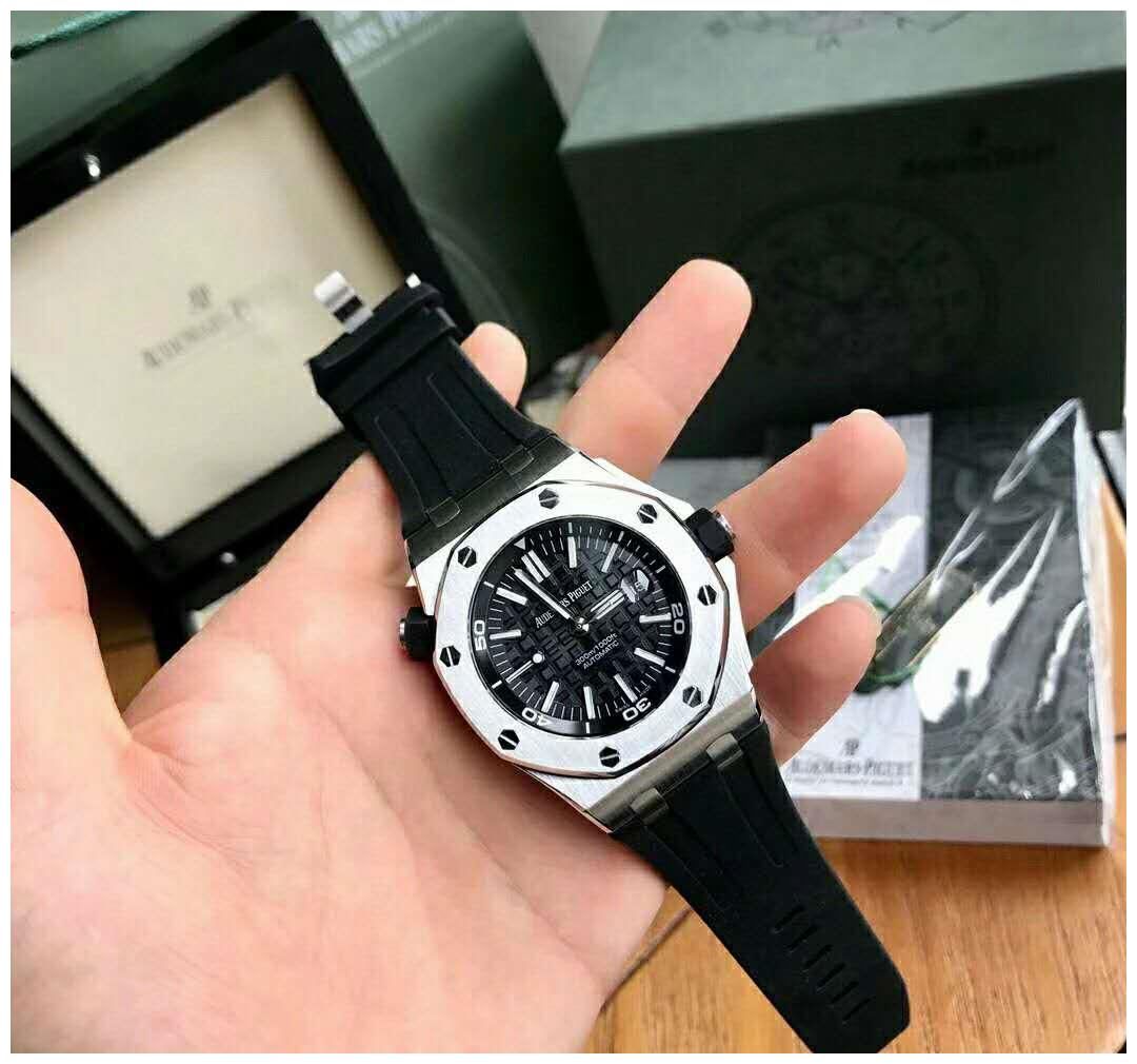 七万以上热门男士潜水手表盘点，出去旅游凹造型正好