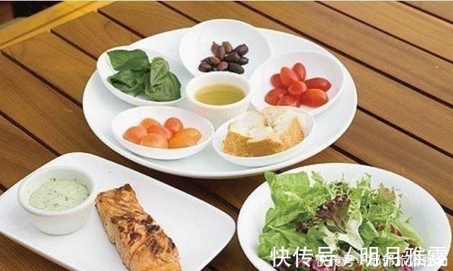 孩子|孕妈担心宝宝眼睛“随爹”,孕期狂吃葡萄,孩子出生后怀疑抱错了