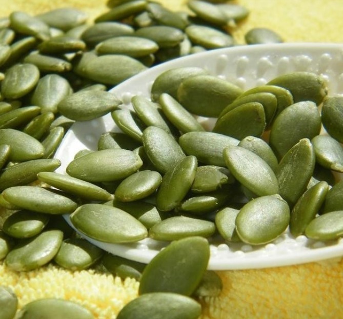 南瓜籽仁|男人上年纪,建议多吃下面这些食物,比抽烟喝酒强,关键还不贵