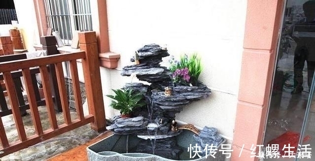 有庭院的人都开始造景观鱼池了美哭了,回家也要挖一个