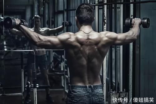 哑铃|看似简单的侧平举,有这么多雷区,你踩中了几个?