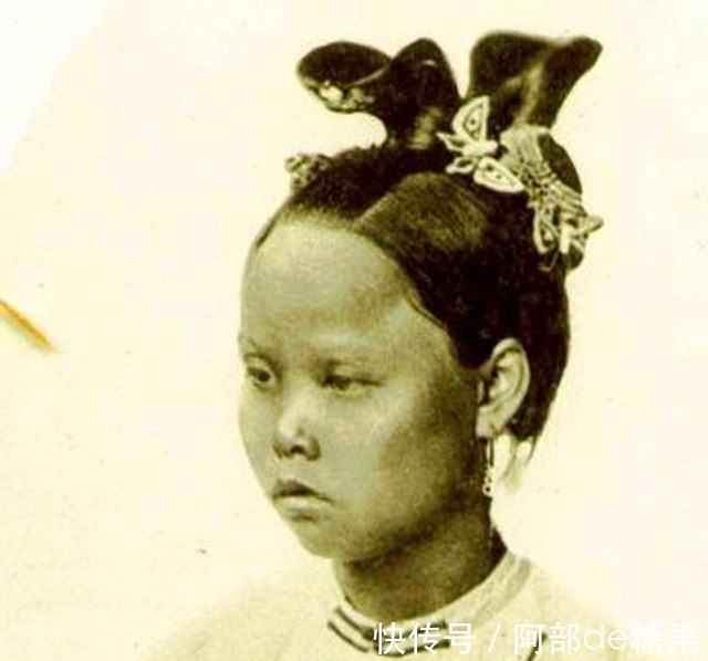 发型|清朝没有发胶,这么多奇奇怪怪的发型是如何固定的?