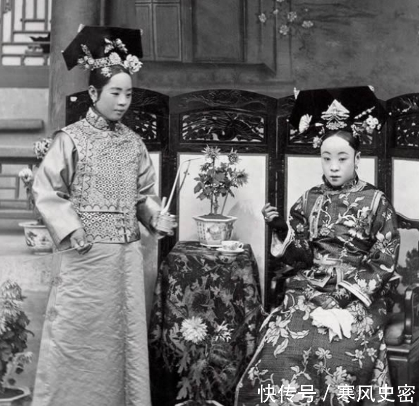 家族|晚清皇帝溥仪家族老照片:皇后婉容美丽惊艳,三妹漂亮有气质