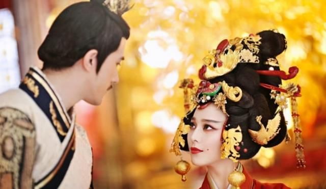 武则天|武则天都是太后了，为何还非要冒险称帝？她若不称帝，会死得更惨