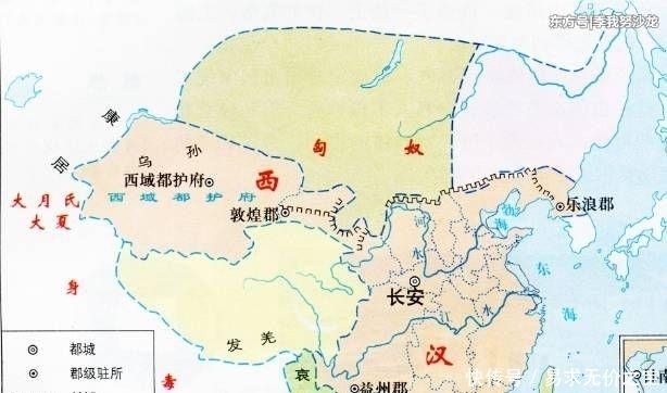 其它朝代都用两种以上颜色画中国古代版图，为何清朝只需一种