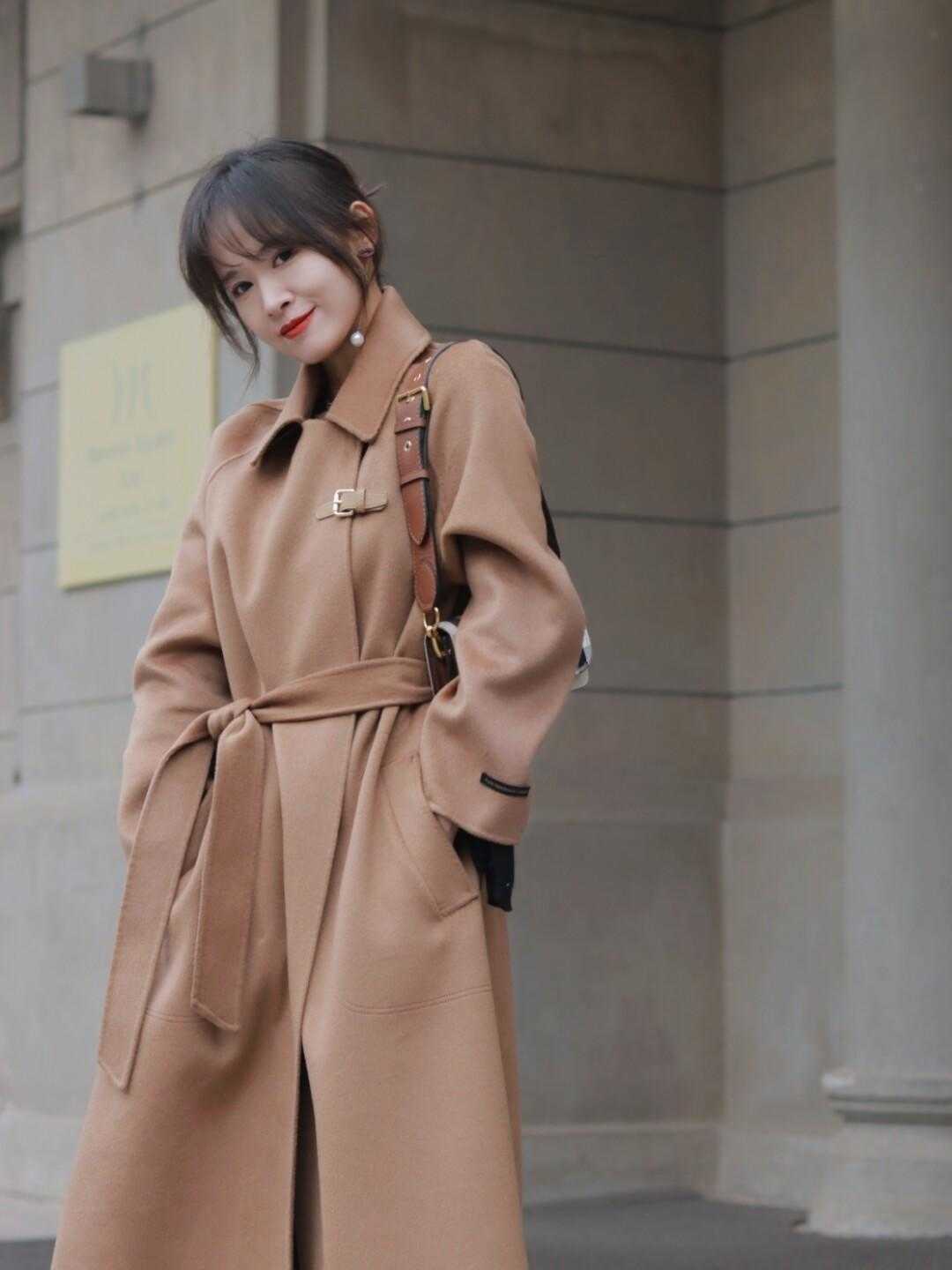 小姐姐|今年流行穿长不穿短,试试这件“及踝大衣”,让你轻松变成大长腿