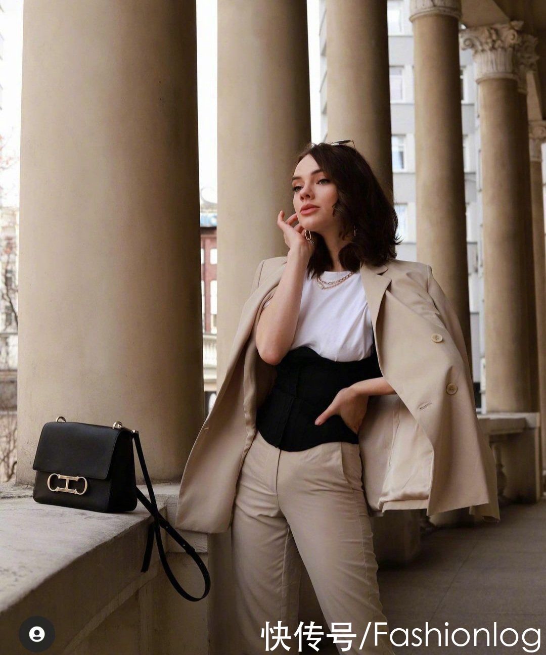 秋冬季节愁搭配？没关系，这些复古风美造型，端庄优雅又时尚