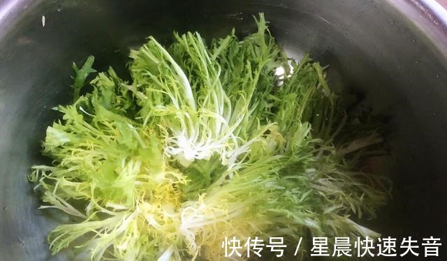 清热去火|爱出口腔溃疡易上火，多吃这道“清热去火”菜，拌着吃最好，还香！