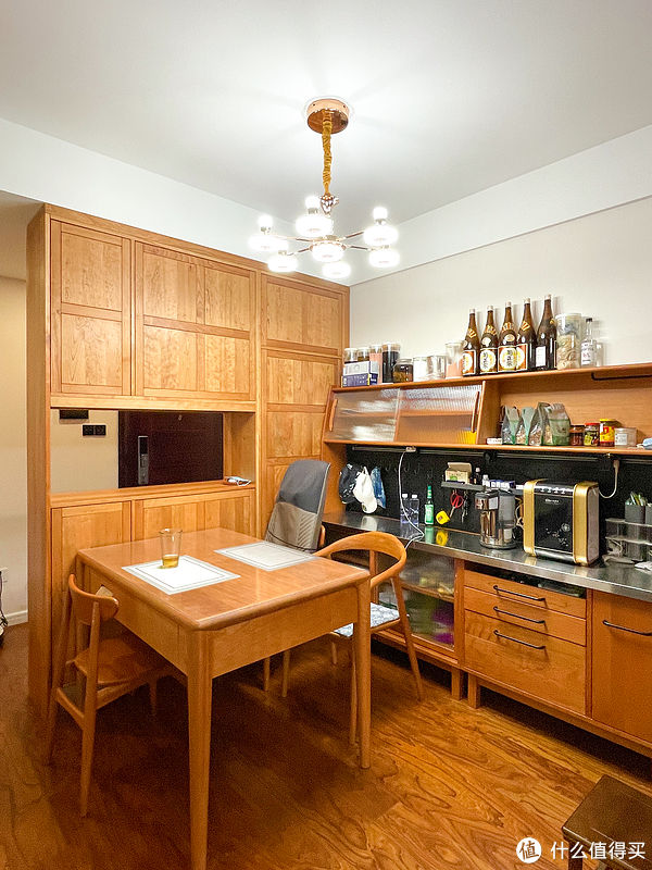 书桌|开门见厅小户型,留出1㎡给玄关加点戏,空间利用率狠狠拿捏