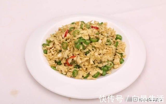 搅拌|炒鸡蛋时多加一个步骤,炒出的鸡蛋又嫩又滑,一盘不够吃