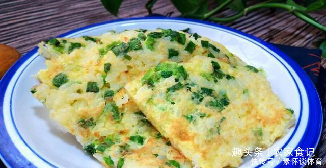 杂粮|婆婆做鸡蛋饼不用面粉,3分钟出锅,外酥里嫩,比杂粮煎饼还好吃